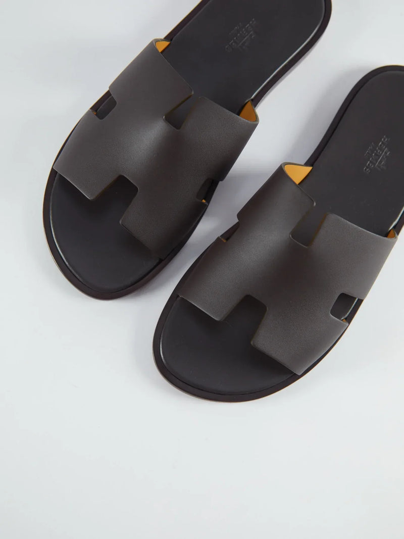Hermès Izmir Sandals (Moka)
